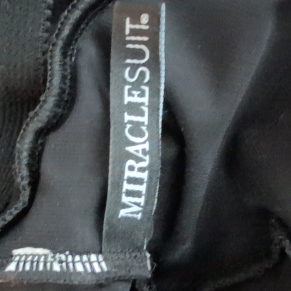 Miraclesuit Oceanus One Piece - Picture 6 of 6